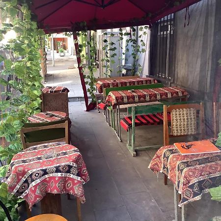 Sev Group Hostel Ереван Экстерьер фото