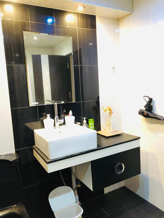 Sev Group Hostel Ереван Экстерьер фото